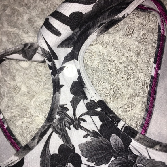 Lululemon black and White Brisk Bloom Tank C - Picture 7 of 8